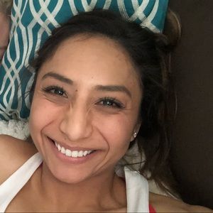 Meet your Posher, Leonor